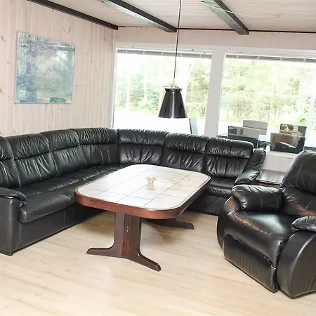 Five-bedroom Holiday In * Hals